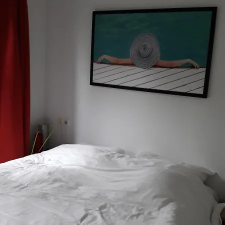 Bad Hoophuizen Am Wasser Fuer 6 Personen Nr Zuiderzee 21