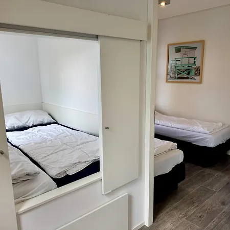 Bad Hoophuizen Am Wasser Fuer 6 Personen Nr Zuiderzee 21