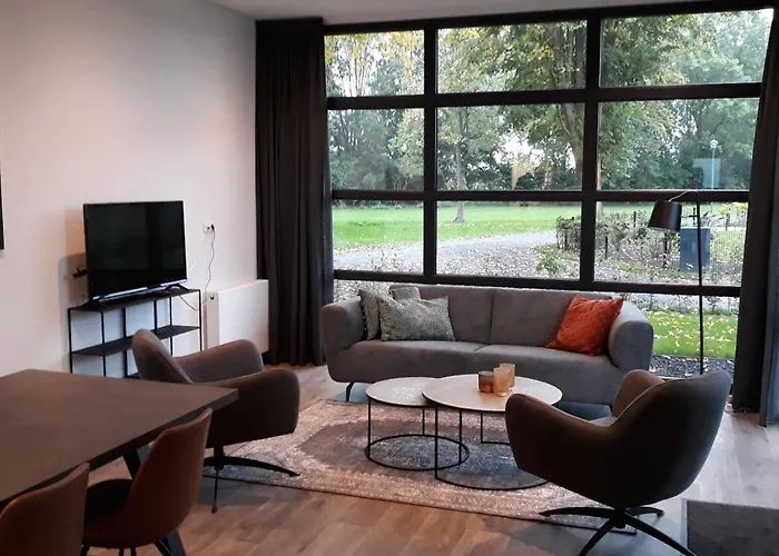 Bad Hoophuizen Am Wasser Fuer 6 Personen Nr Zuiderzee 21 *